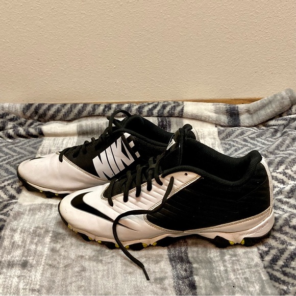 Nike Fastflex Vapor Shark Football Cleats - Picture 3 of 9